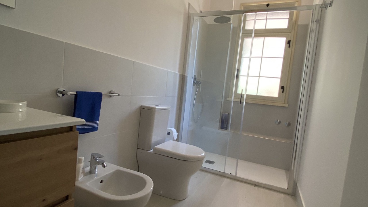 Photo of Bathroom in Avola
