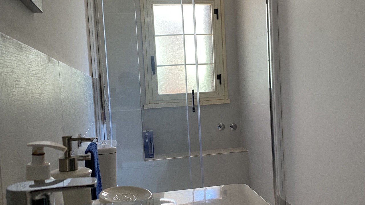 Photo of Bathroom in Avola