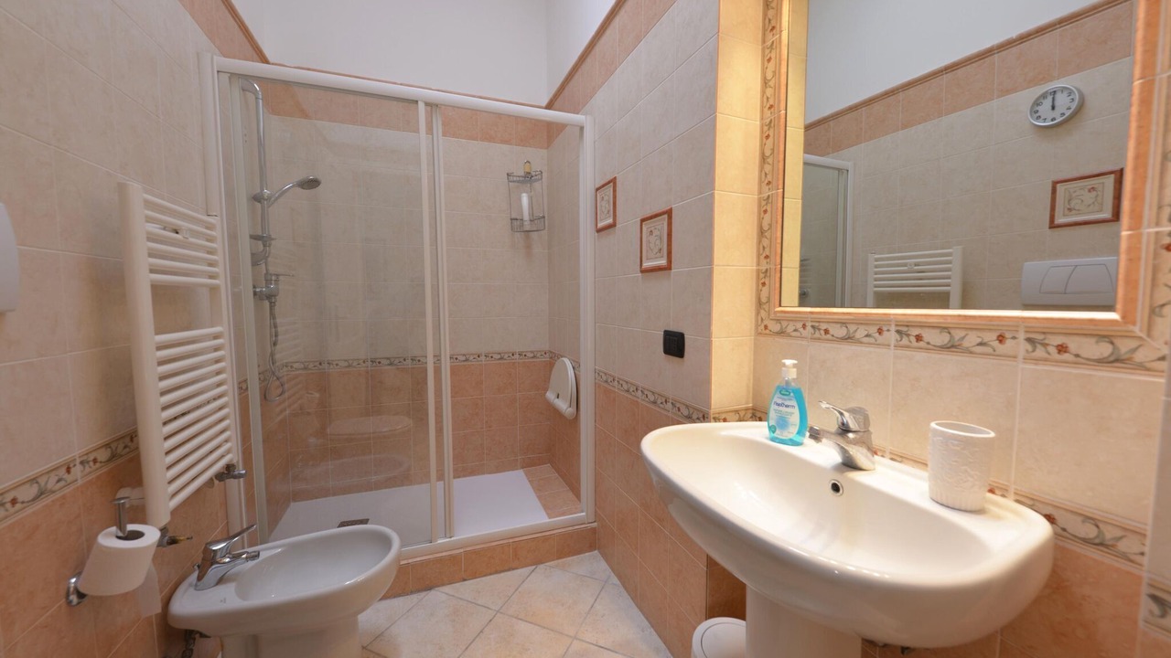 Photo of Bathroom in Floridia