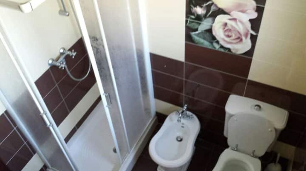Photo of Bathroom in Avola