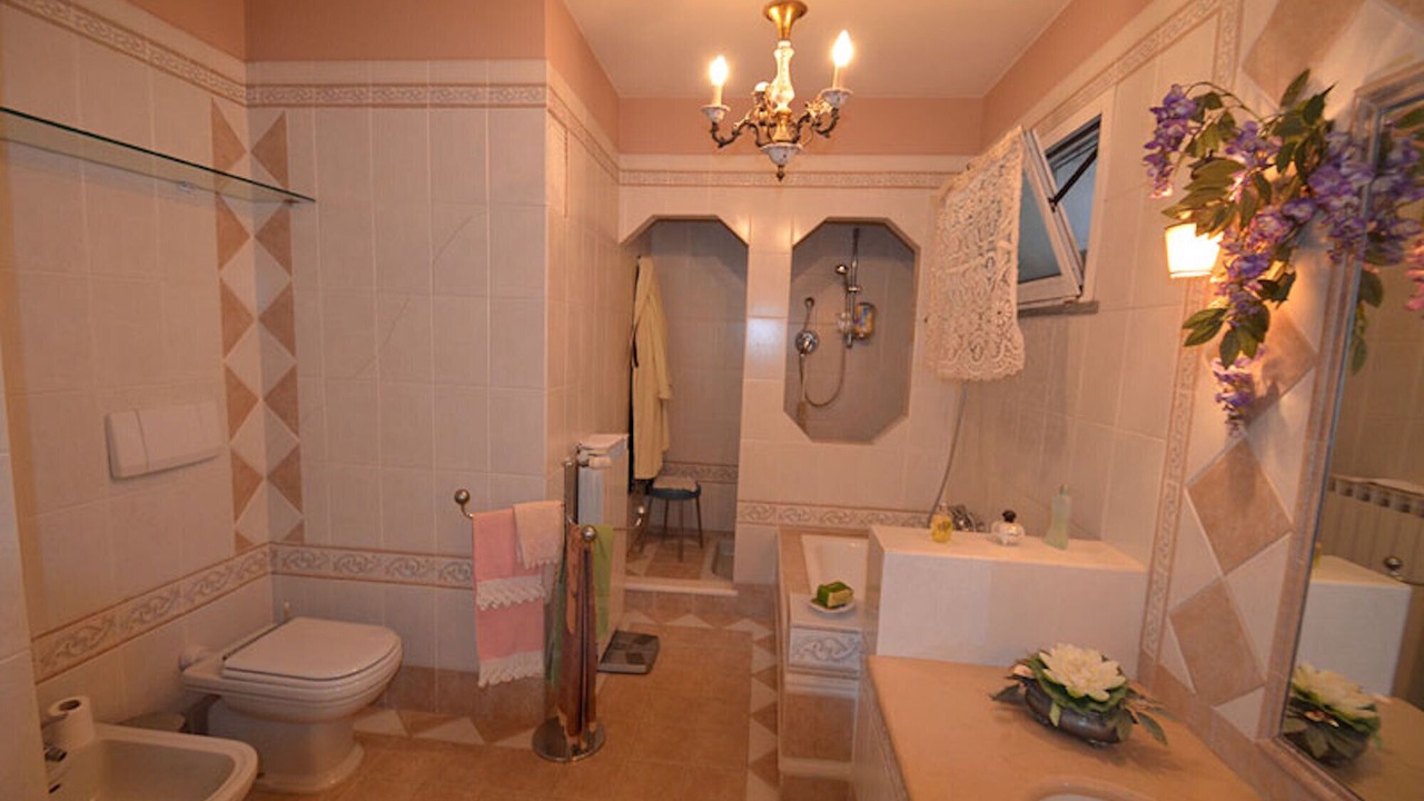Photo of Bathroom in Poggi