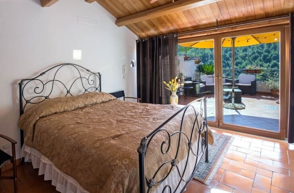 Photo of Bedroom in Cava de' Tirreni