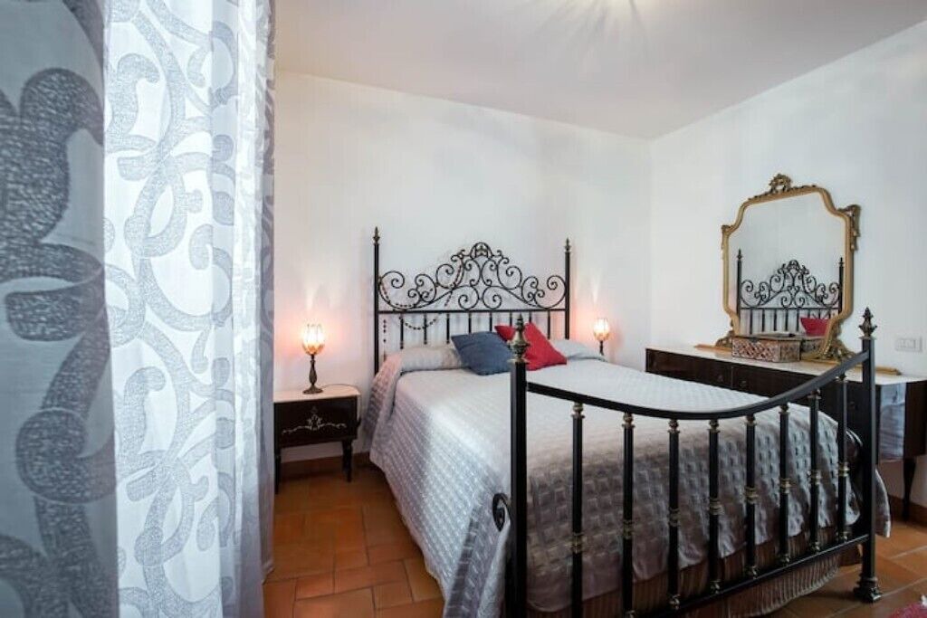 Photo of Bedroom in Cava de' Tirreni