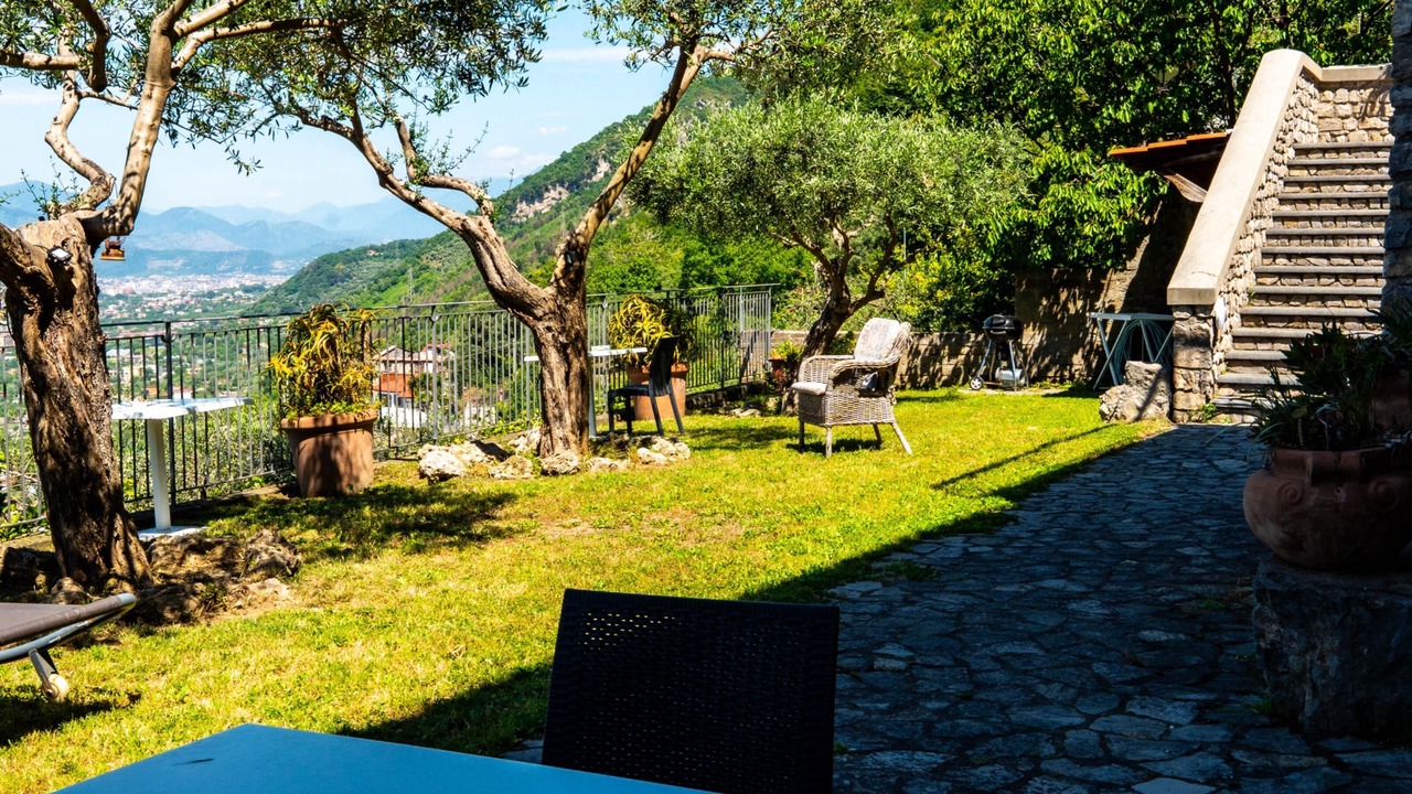 Photo of Outdoor in Lettere