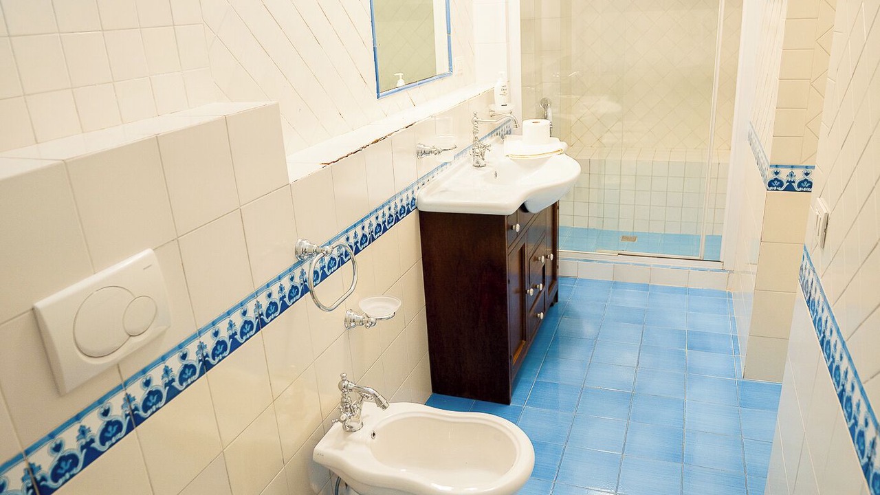 Photo of Bathroom in Forio