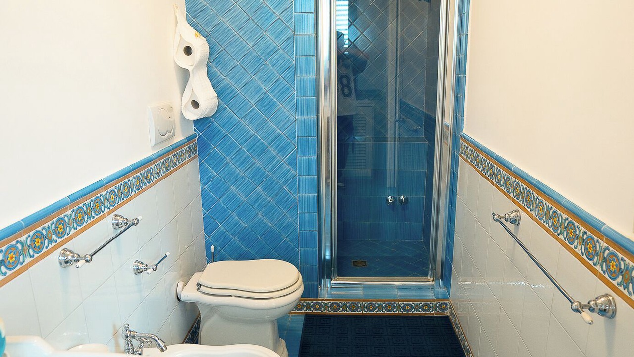 Photo of Bathroom in Forio