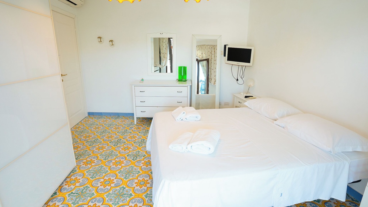 Photo of Bedroom in Forio
