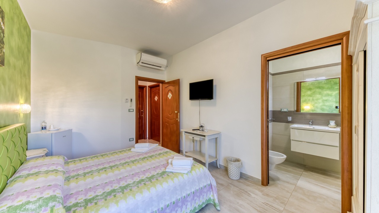 Photo of Bedroom in Salve