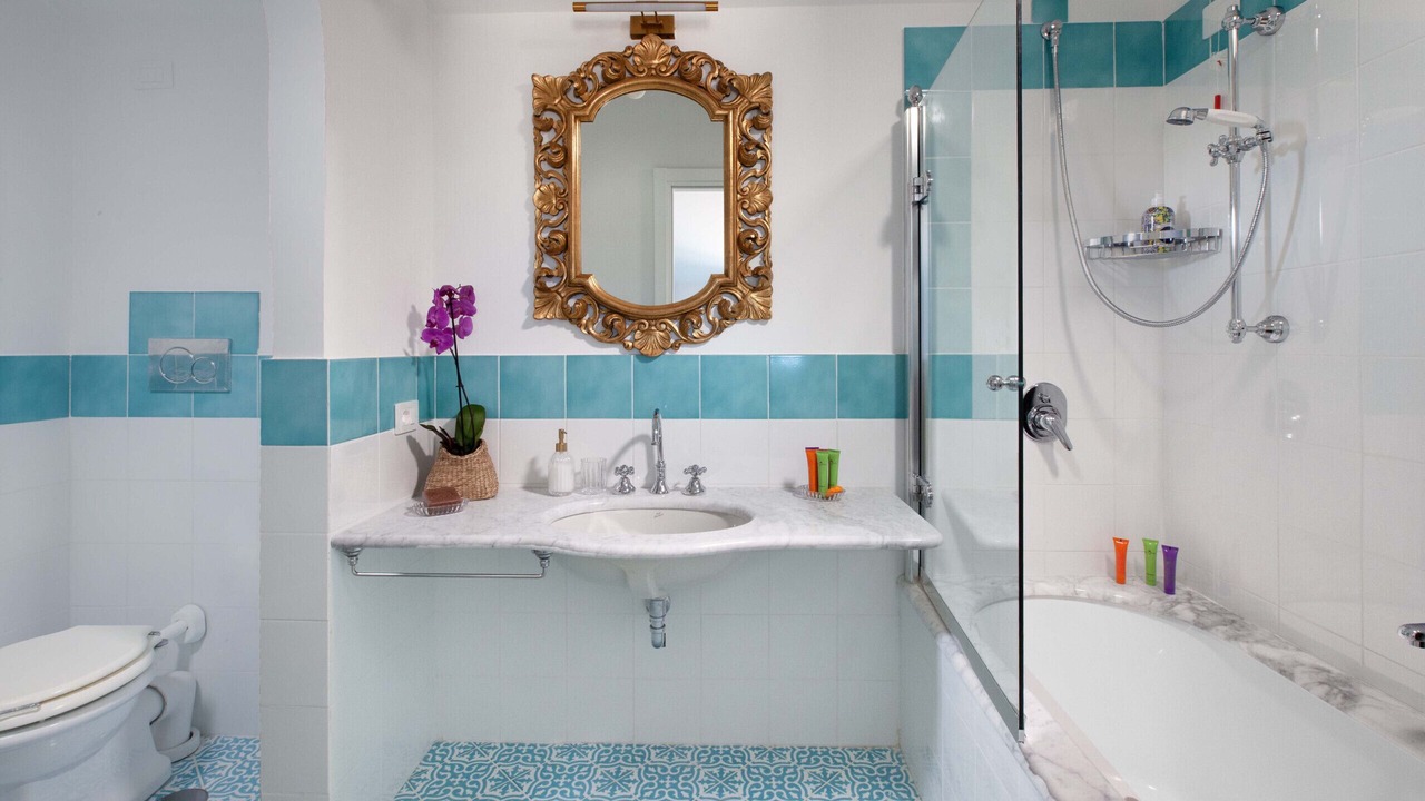Photo of Bathroom in Scala
