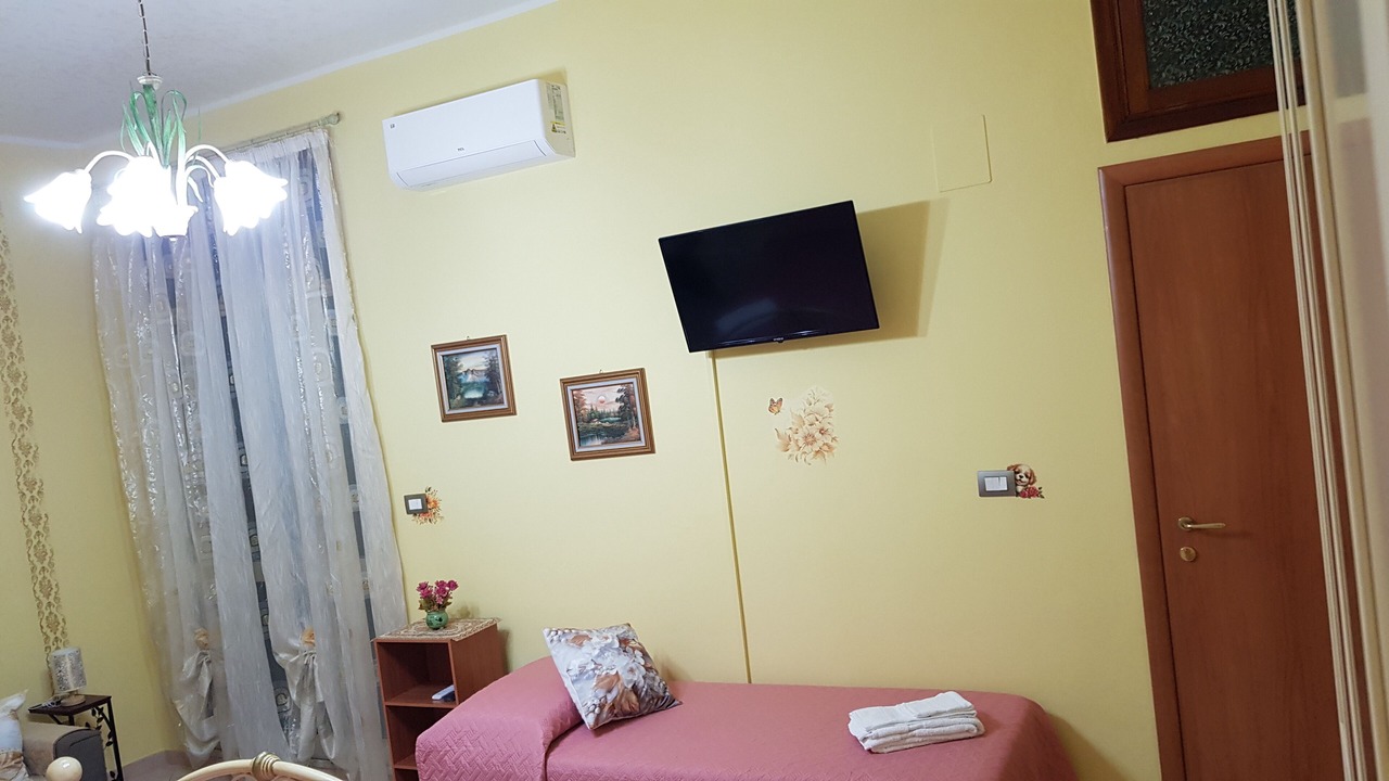 Photo of Bedroom in Solarino
