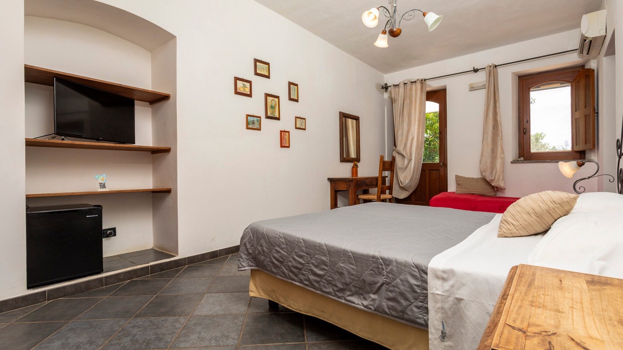 Photo of Bedroom in Mitogio