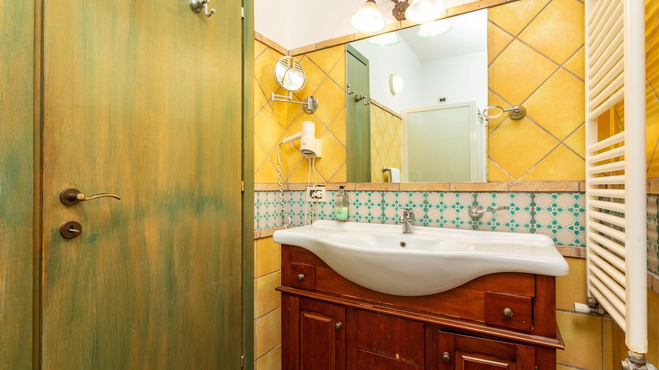 Photo of Bathroom in Mitogio