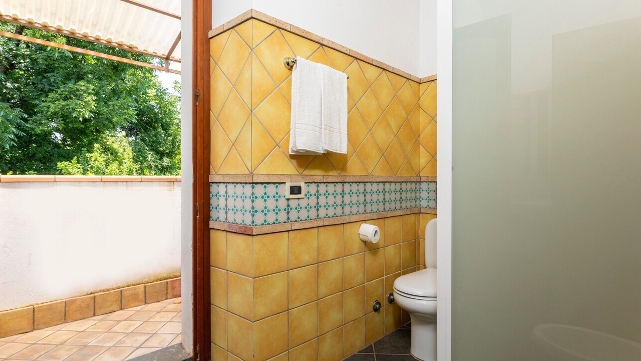 Photo of Bathroom in Mitogio