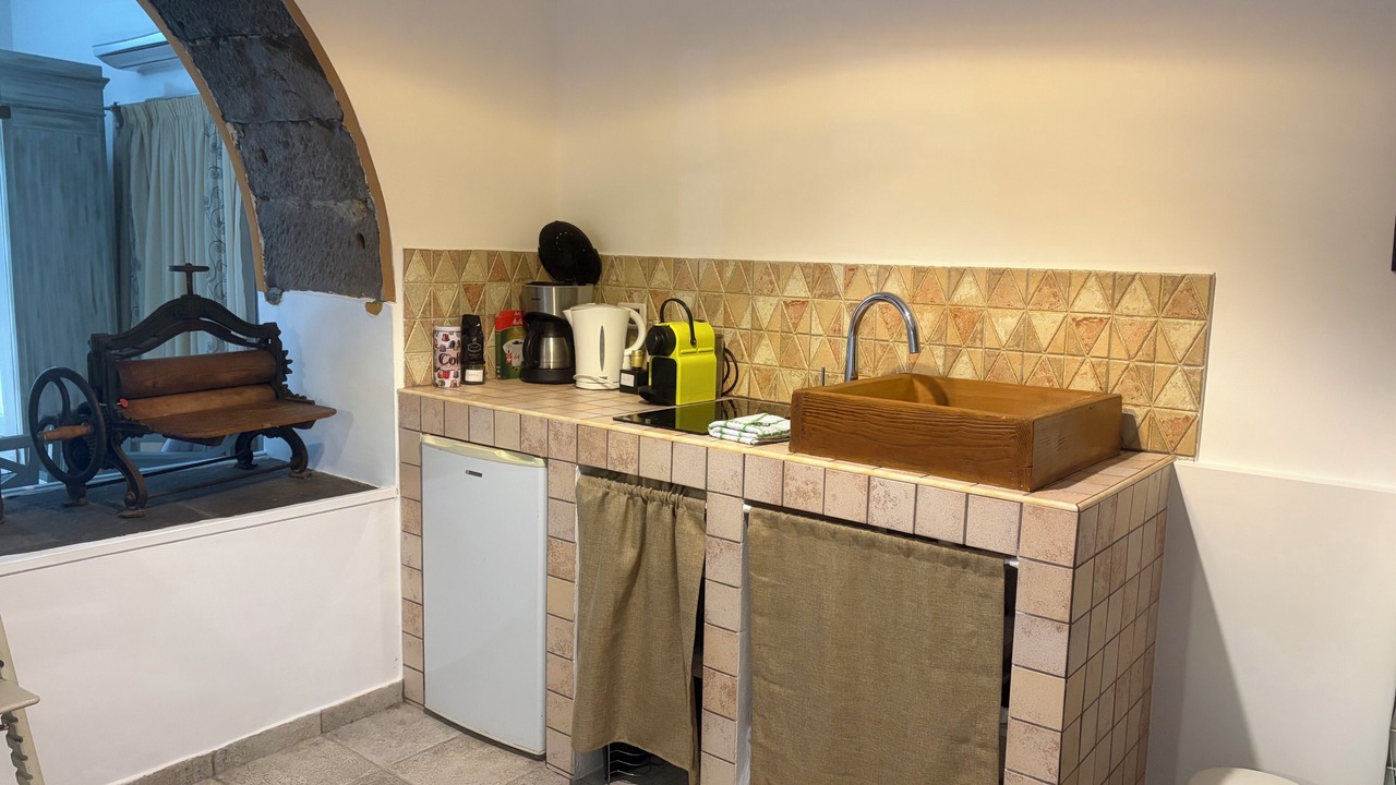 Photo of Kitchen in Mitogio