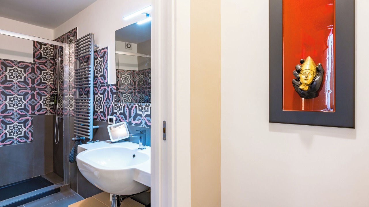 Photo of Bathroom in Naples City Centre