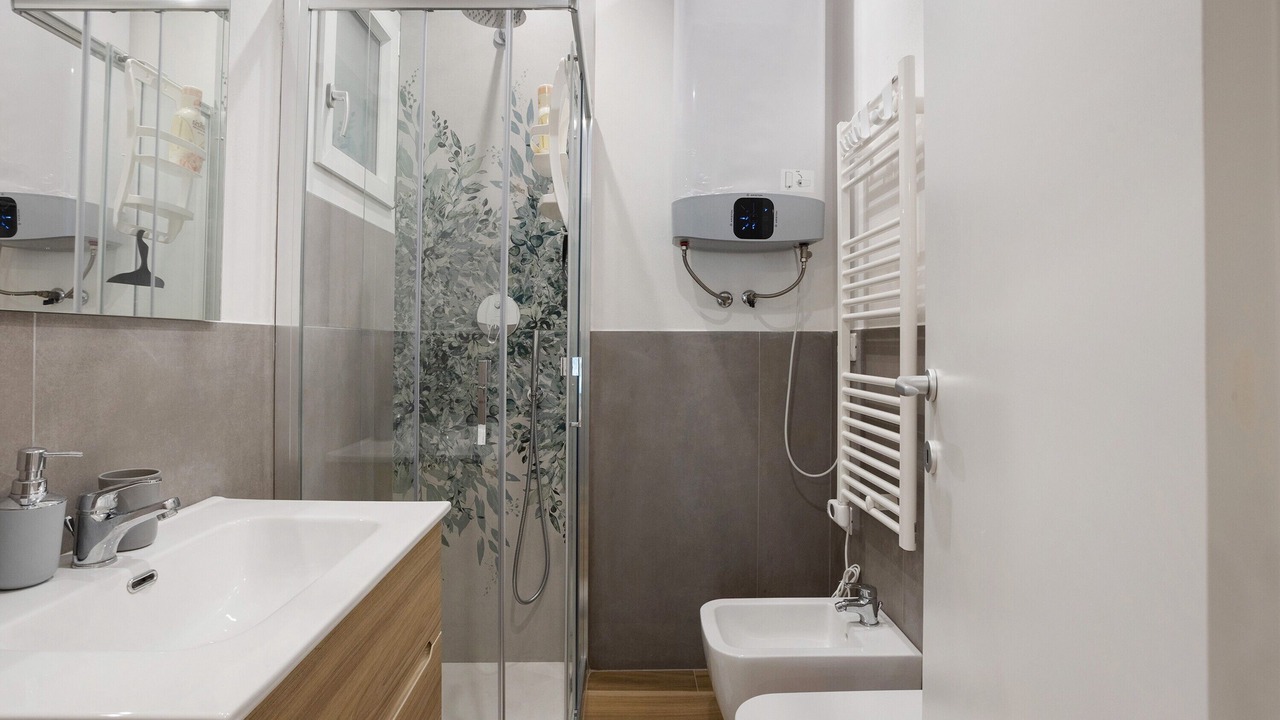 Photo of Bathroom in La Spezia Historic Centre