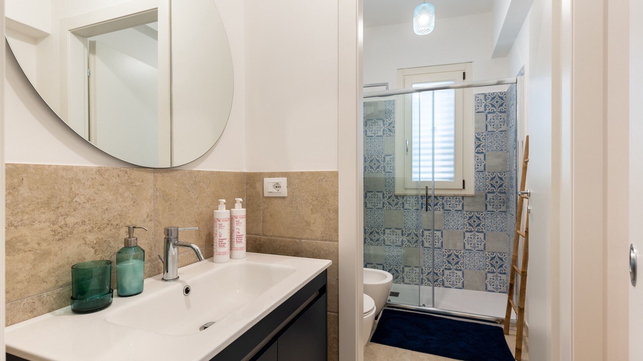 Photo of Bathroom in Noto Historic Centre