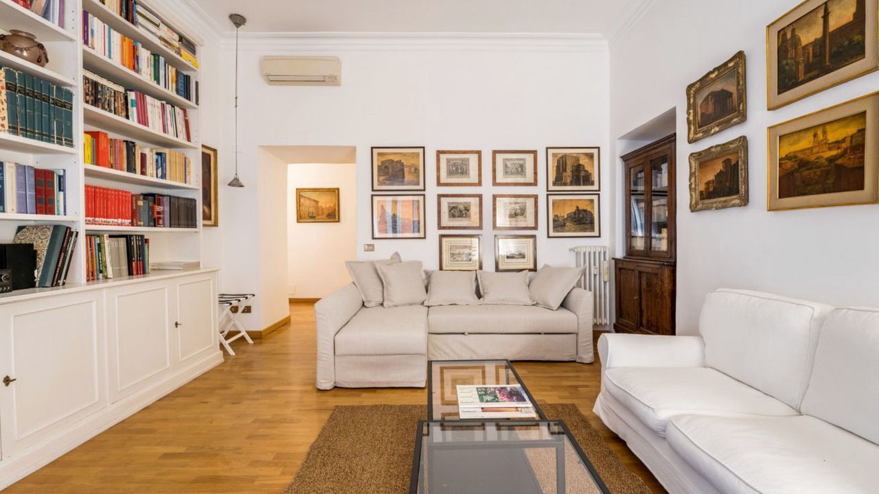 Photo of Livingroom in Rione VII Regola