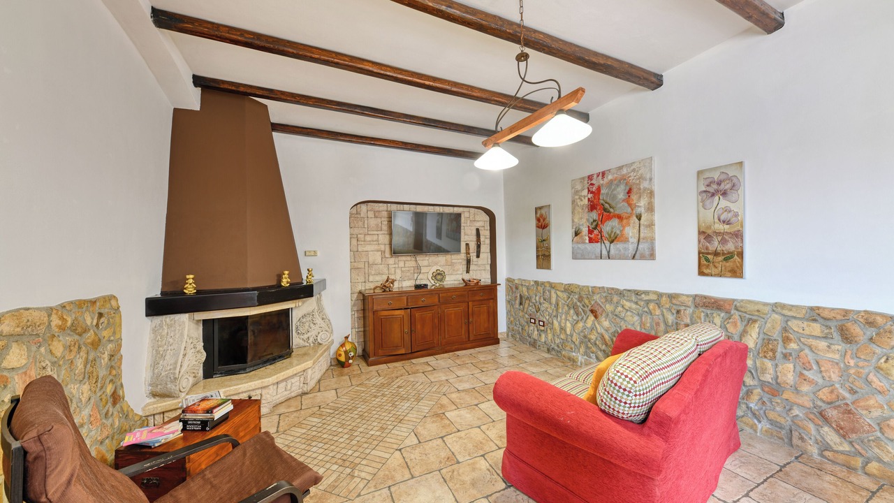 Photo of Livingroom in Syracuse