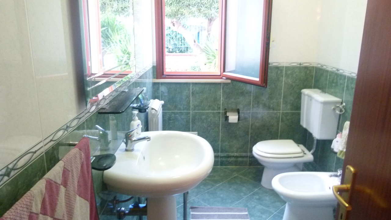 Photo of Bathroom in Carini