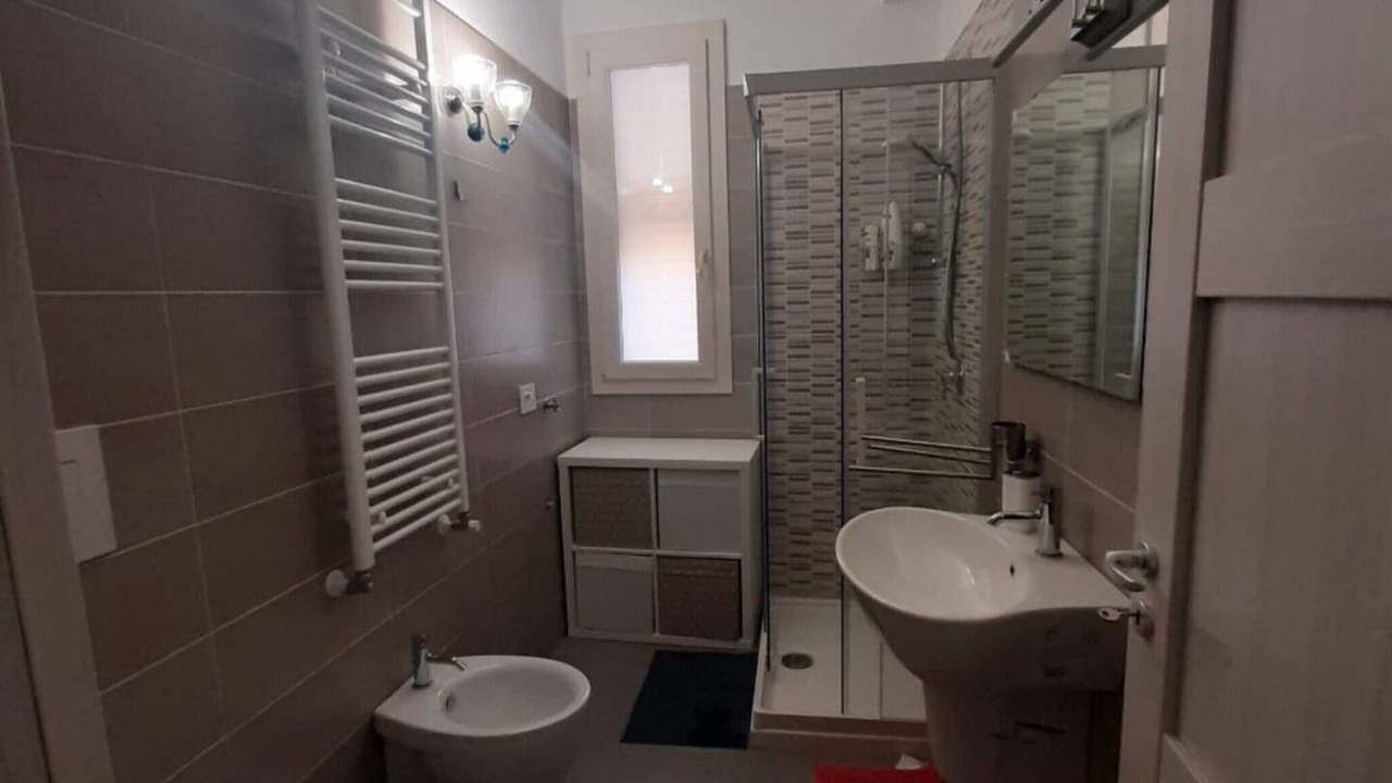 Photo of Bathroom in Avola
