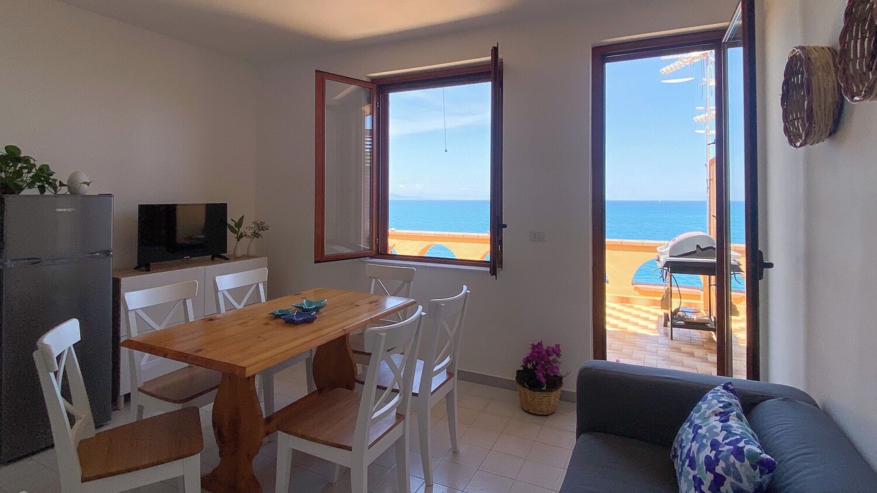Photo of Livingroom in Costa Saracena-Castelluccio