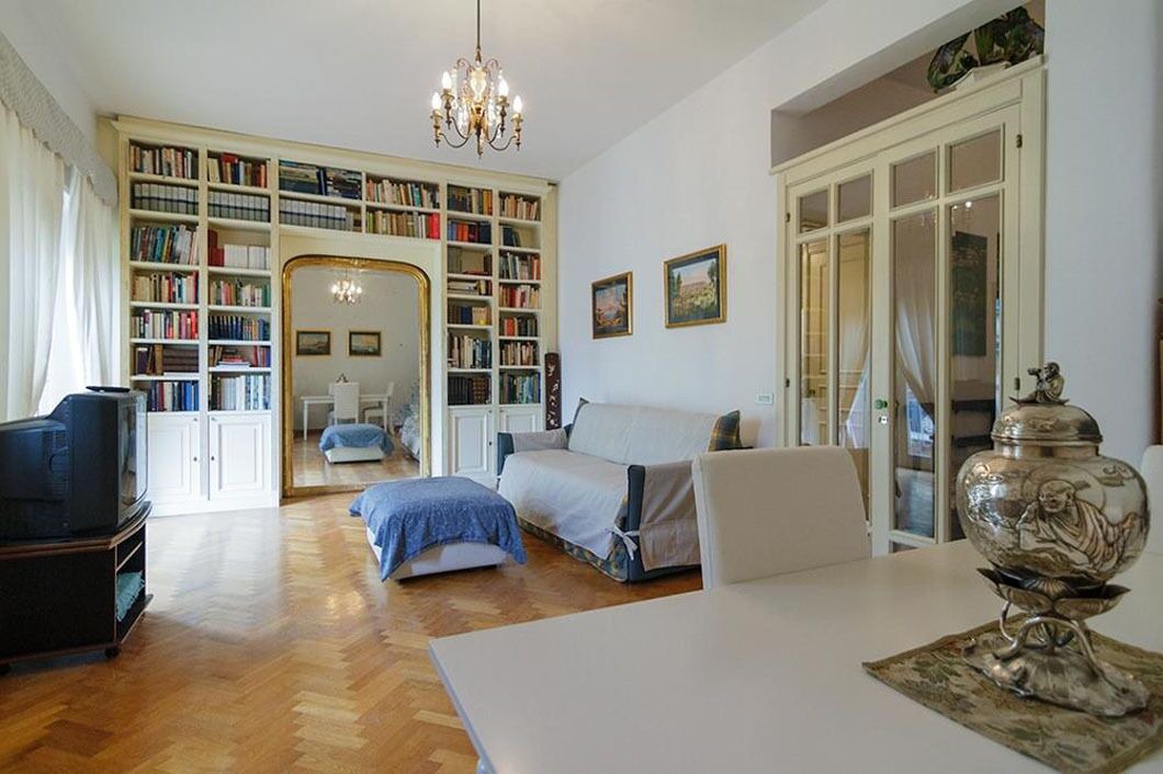 Photo of Livingroom in Naples