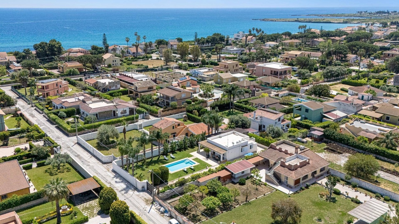 Photo of Others in Arenella