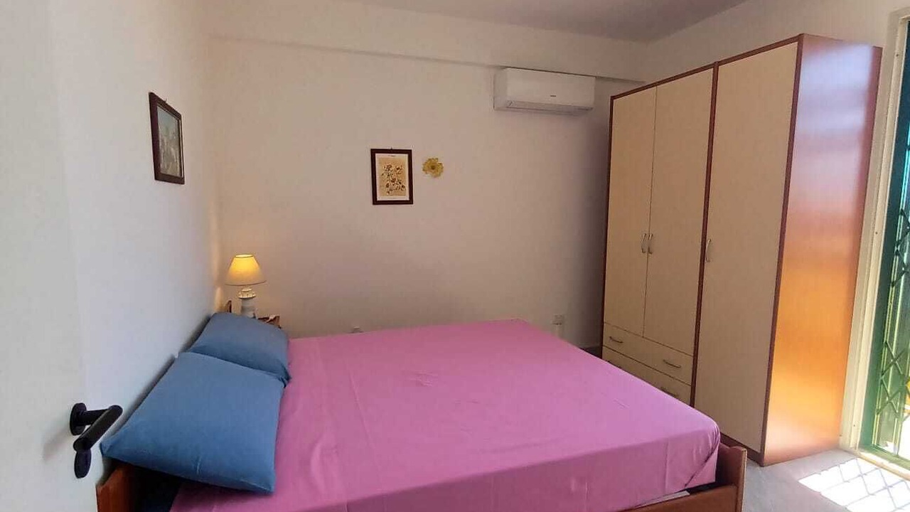 Photo of Bedroom in Punta Braccetto
