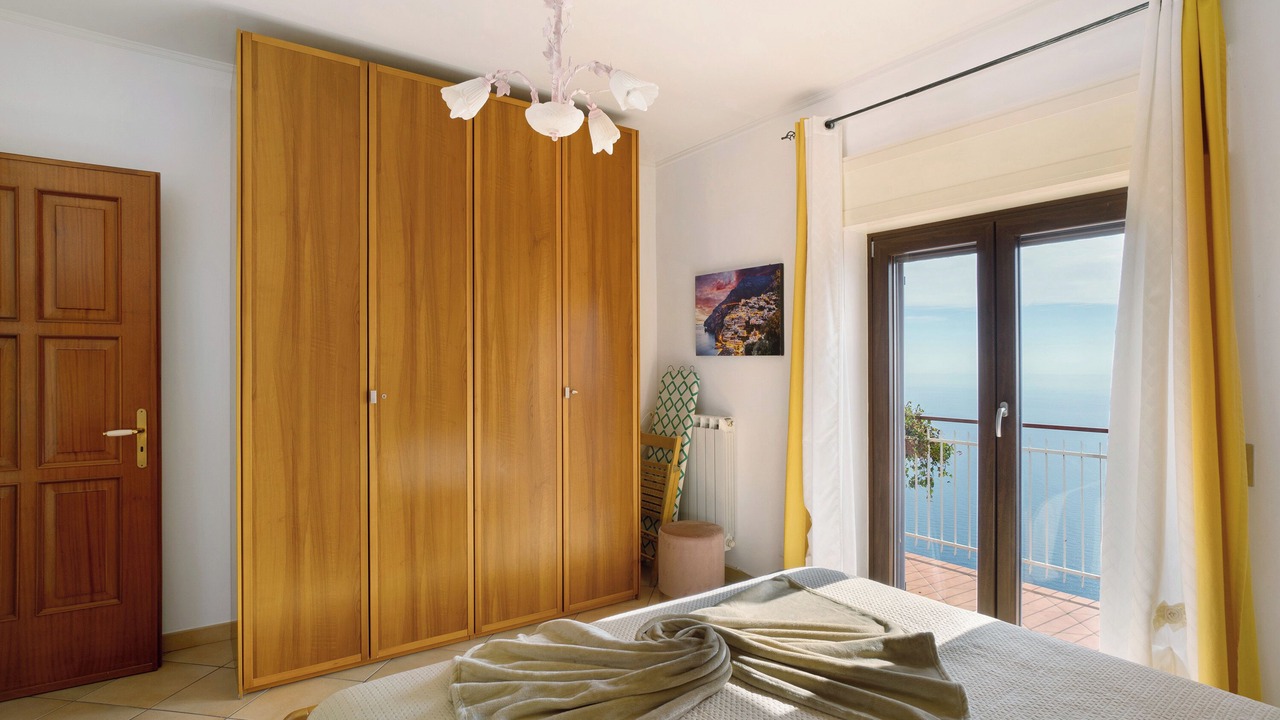 Photo of Bedroom in Furore