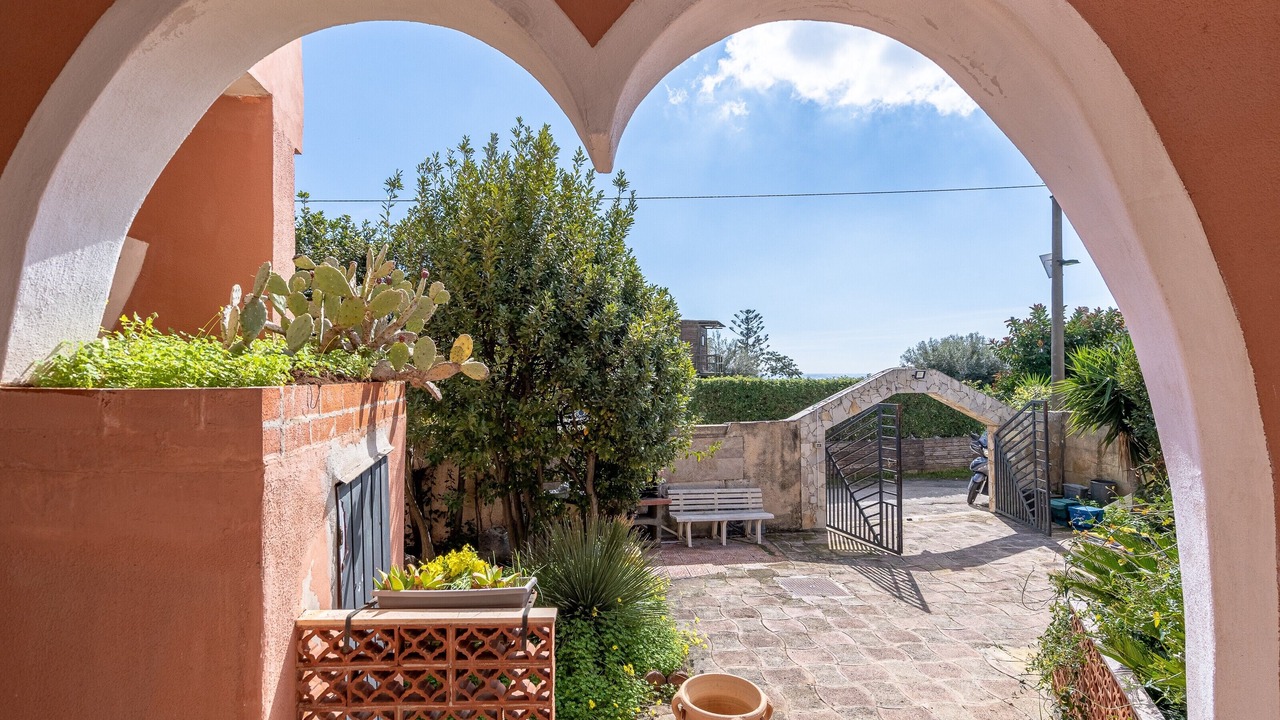 Photo of Patio Balcony in Fontane Bianche