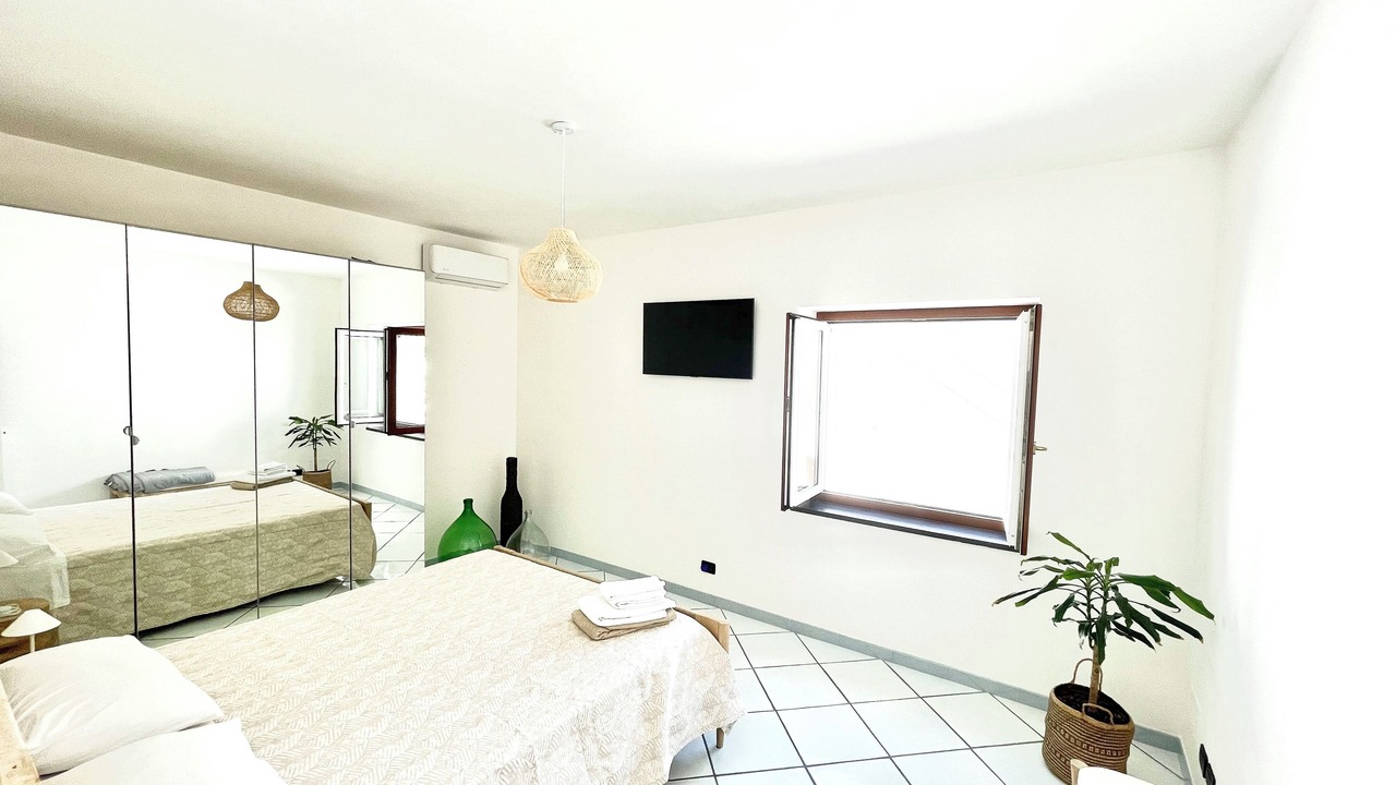Photo of Bedroom in Forio