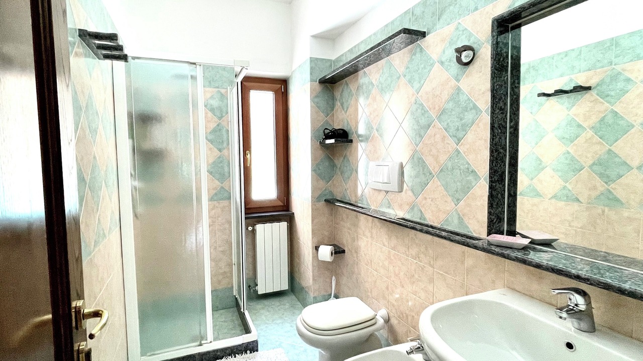 Photo of Bathroom in Forio