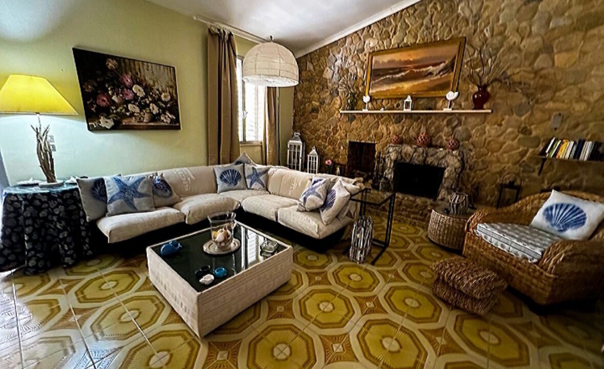 Photo of Livingroom in Syracuse