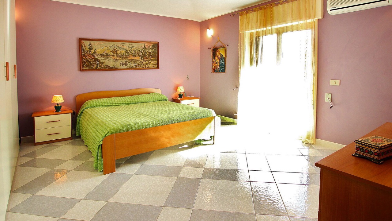 Photo of Bedroom in Campofelice di Roccella