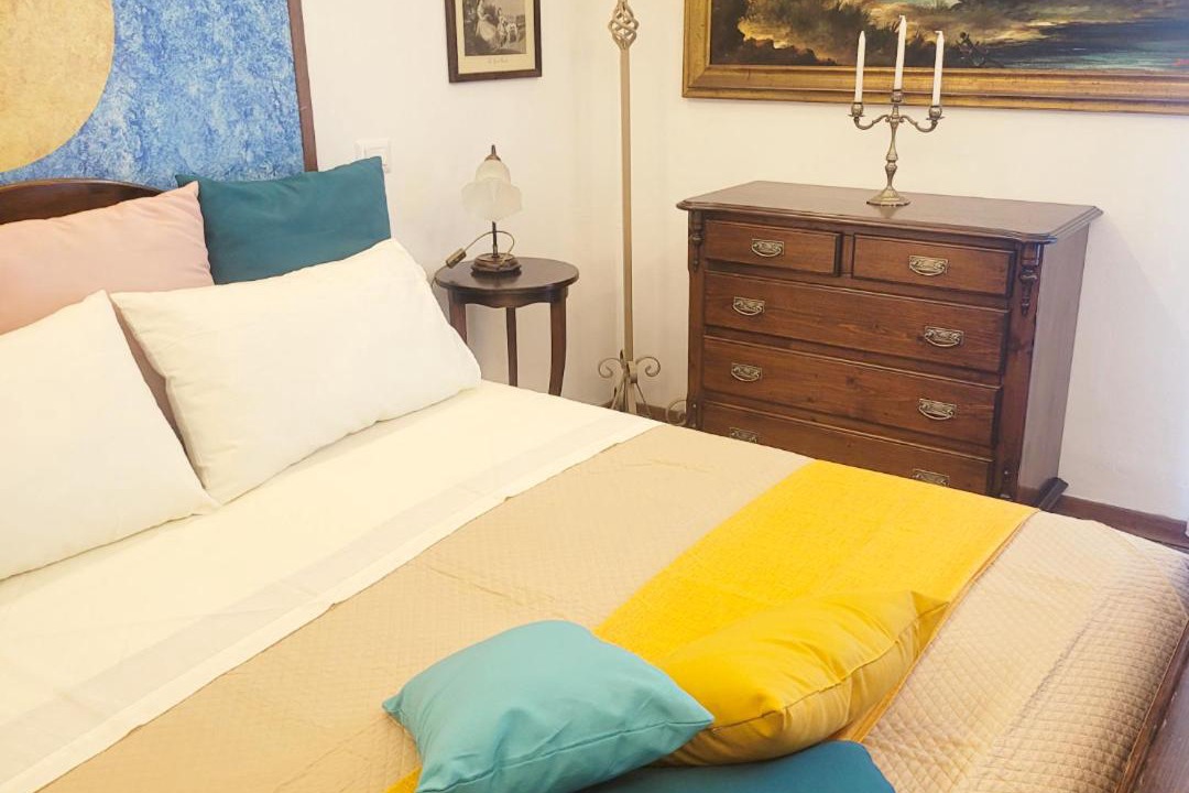 Photo of Bedroom in Brolo
