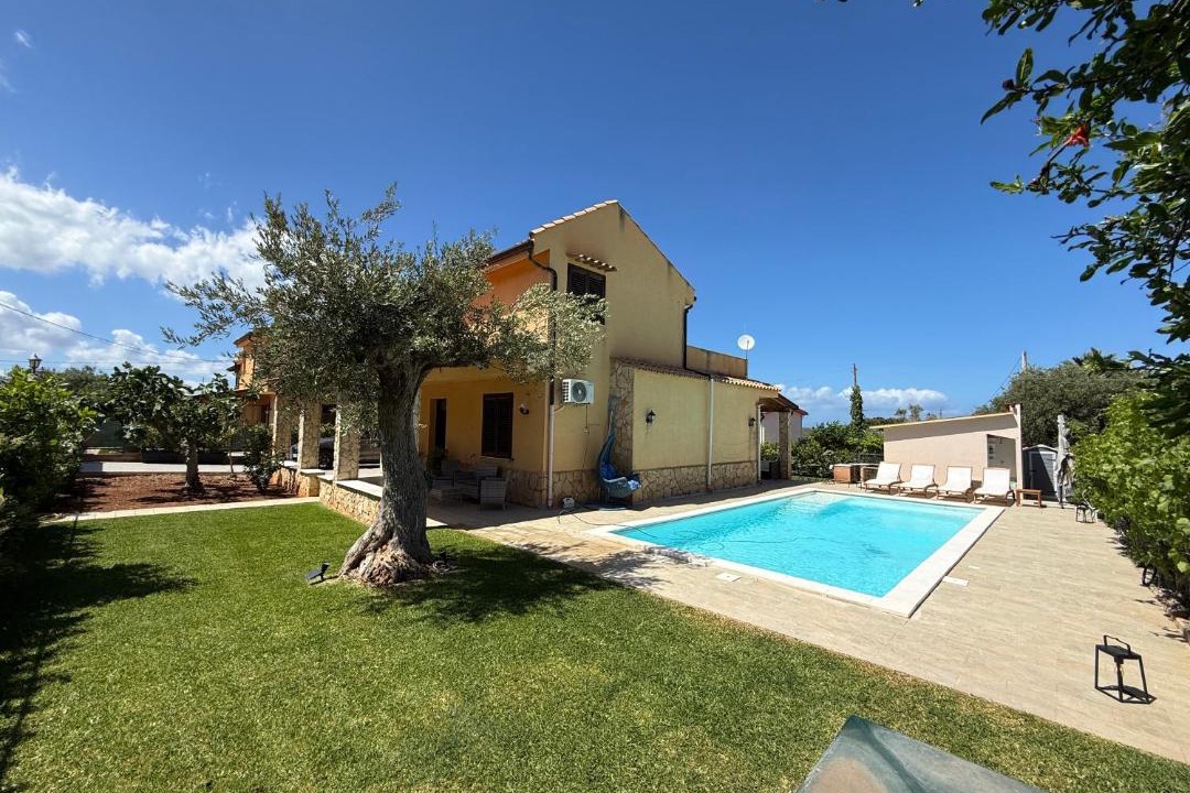 Photo of Others in Torre Colonna-sperone