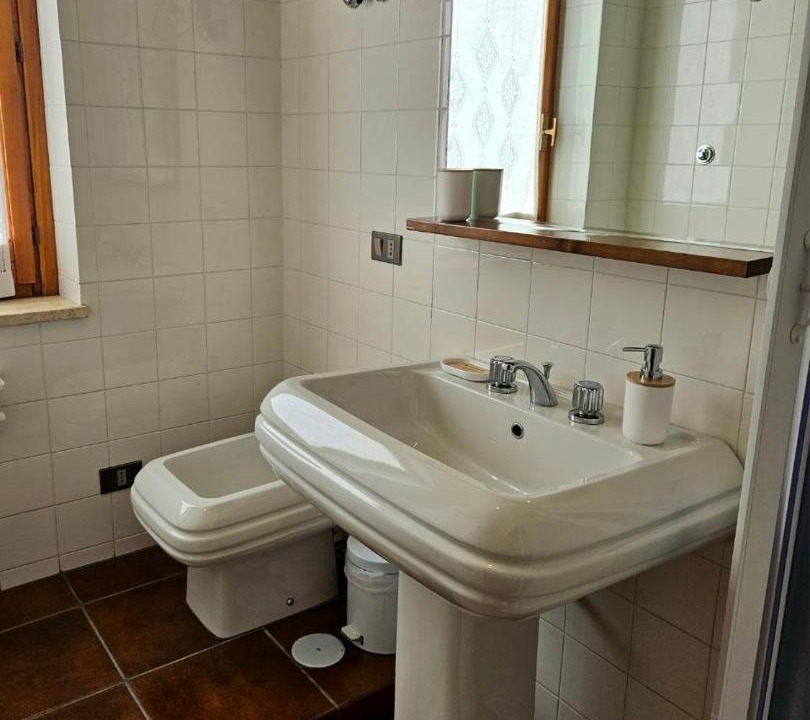 Photo of Bathroom in Moccone
