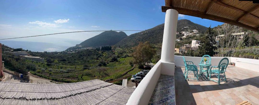 Photo of Patio Balcony in Filicudi Porto
