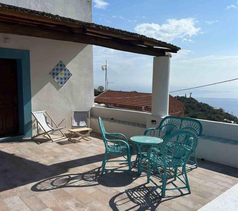 Photo of Patio Balcony in Filicudi Porto
