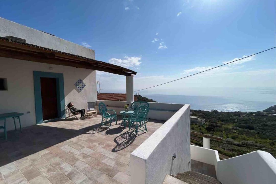 Photo of Patio Balcony in Filicudi Porto