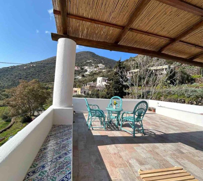 Photo of Patio Balcony in Filicudi Porto