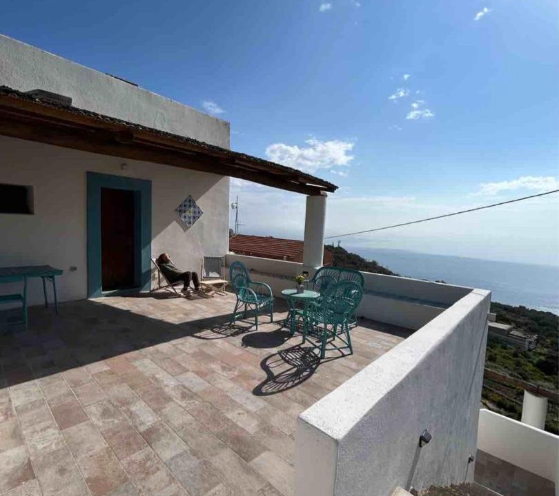 Photo of Patio Balcony in Filicudi Porto