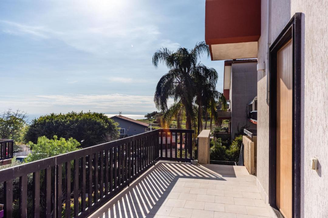 Photo of Patio Balcony in Aci Catena