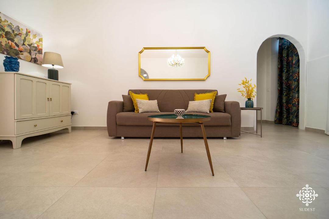 Photo of Livingroom in Syracuse