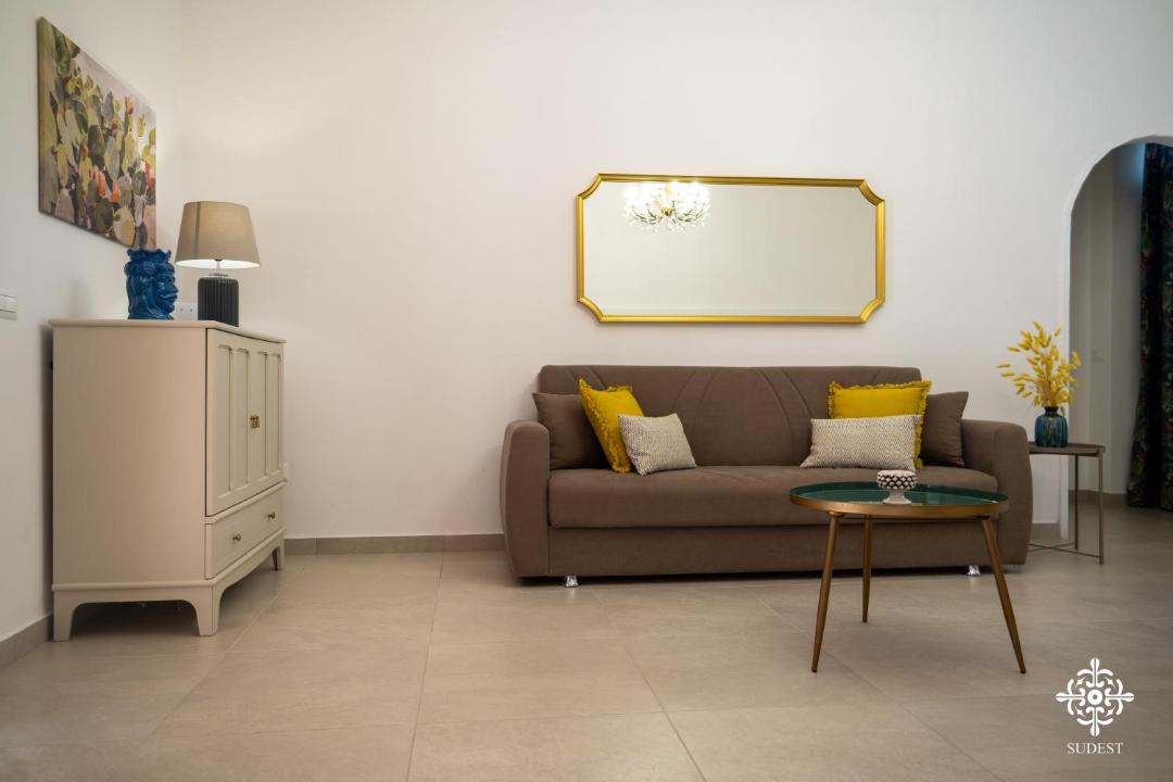Photo of Livingroom in Syracuse