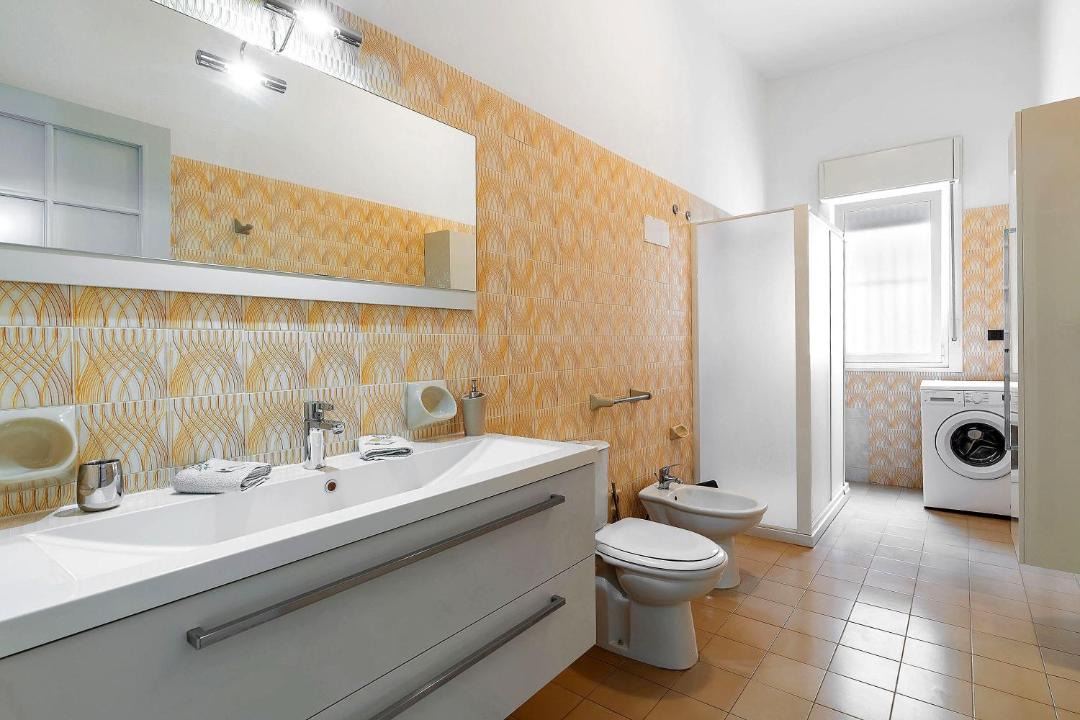 Photo of Bathroom in Avola