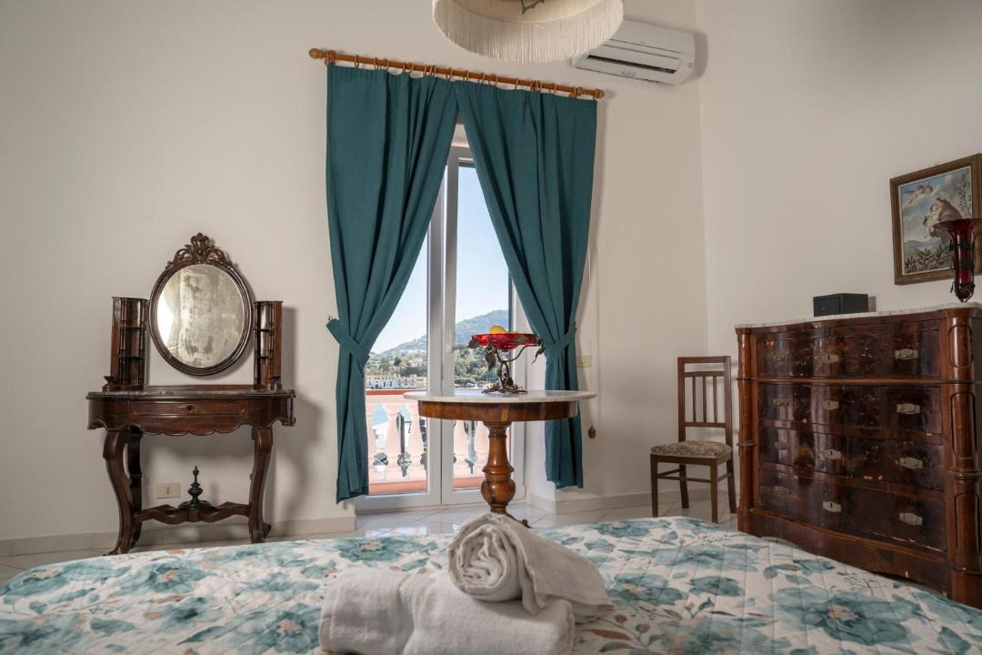 Photo of Bedroom in Ischia Porto