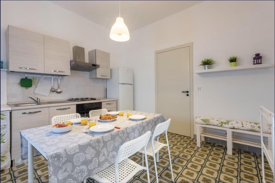 Photo of Kitchen in Nave