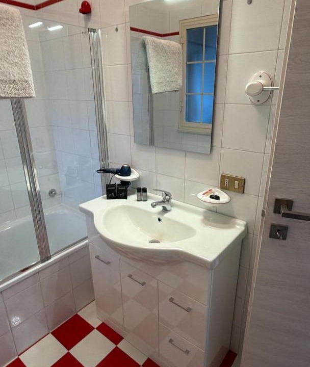 Photo of Bathroom in Marineo